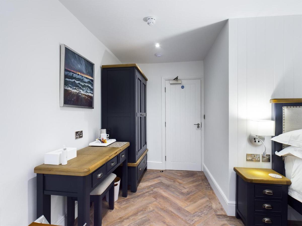 Driftwood Boutique Guest House Rhosneigr Exterior photo