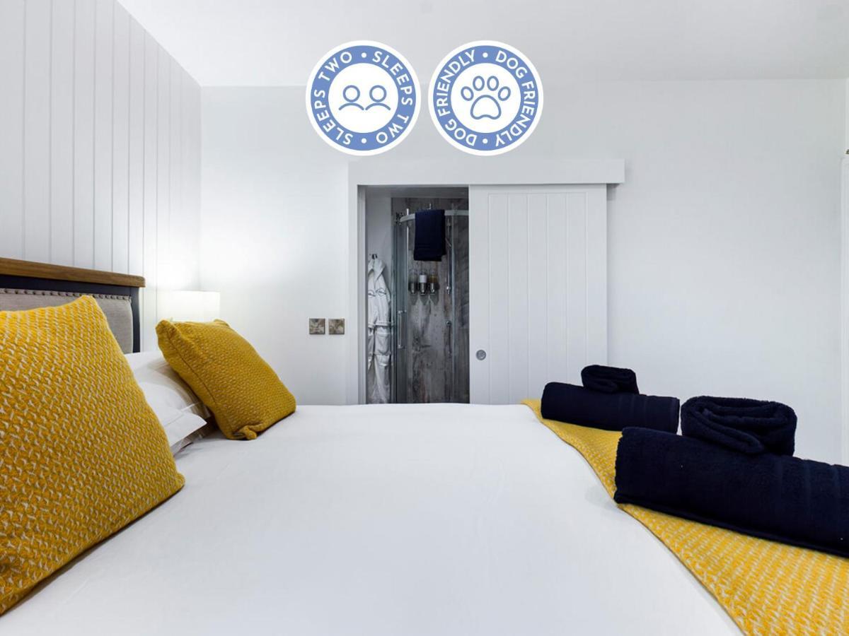Driftwood Boutique Guest House Rhosneigr Exterior photo