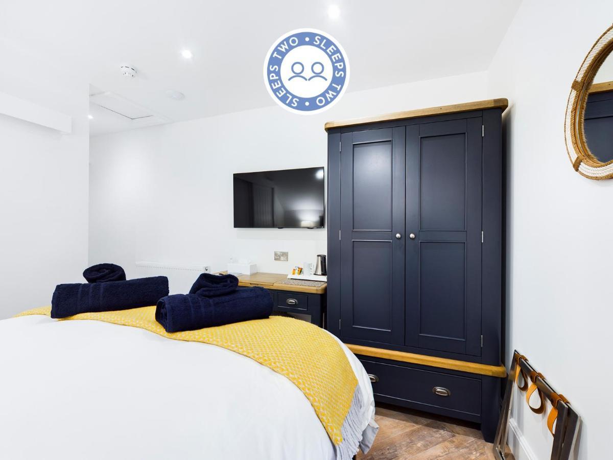 Driftwood Boutique Guest House Rhosneigr Exterior photo